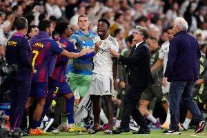 记者：维尼修斯还未接受不再是核心的事实，姆巴佩成皇马新宠