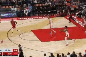 快打旋风？阿门直接长传 杜兰特接球三大步双手暴扣！