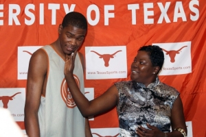 KD：我小时候在课堂上说话太多 我妈会在全班面前狠狠扇我耳光