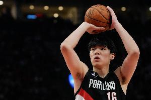 媒体人：瀚森通过努力与偶像同台竞技很梦幻 NBA赛前训练都有顺序