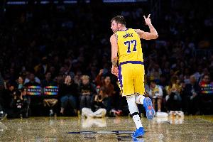 冲击得分王+MVP？东契奇开赛季三战场均45.3分11.7板7.7助