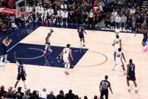 火力全开！哈登三分再中 快船轰出22-6进攻高潮